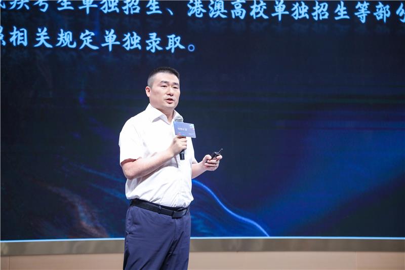 thumb_62d61722-ce92-4cad-82be-5d124a4f0224.jpg